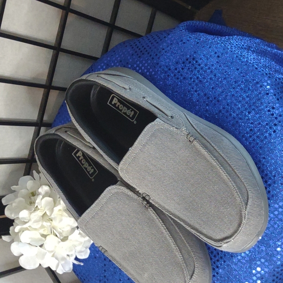 Boat shoes ⛵ gray men's NWOT - Picture 1 of 8